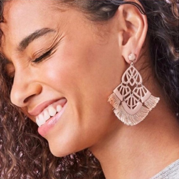 Stella & Dot Alexandria Earrings Taupe Blush Retired Statement Tassel 3” - Picture 4 of 11